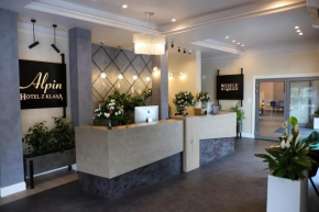 Отель Hotel Alpin  Щирк